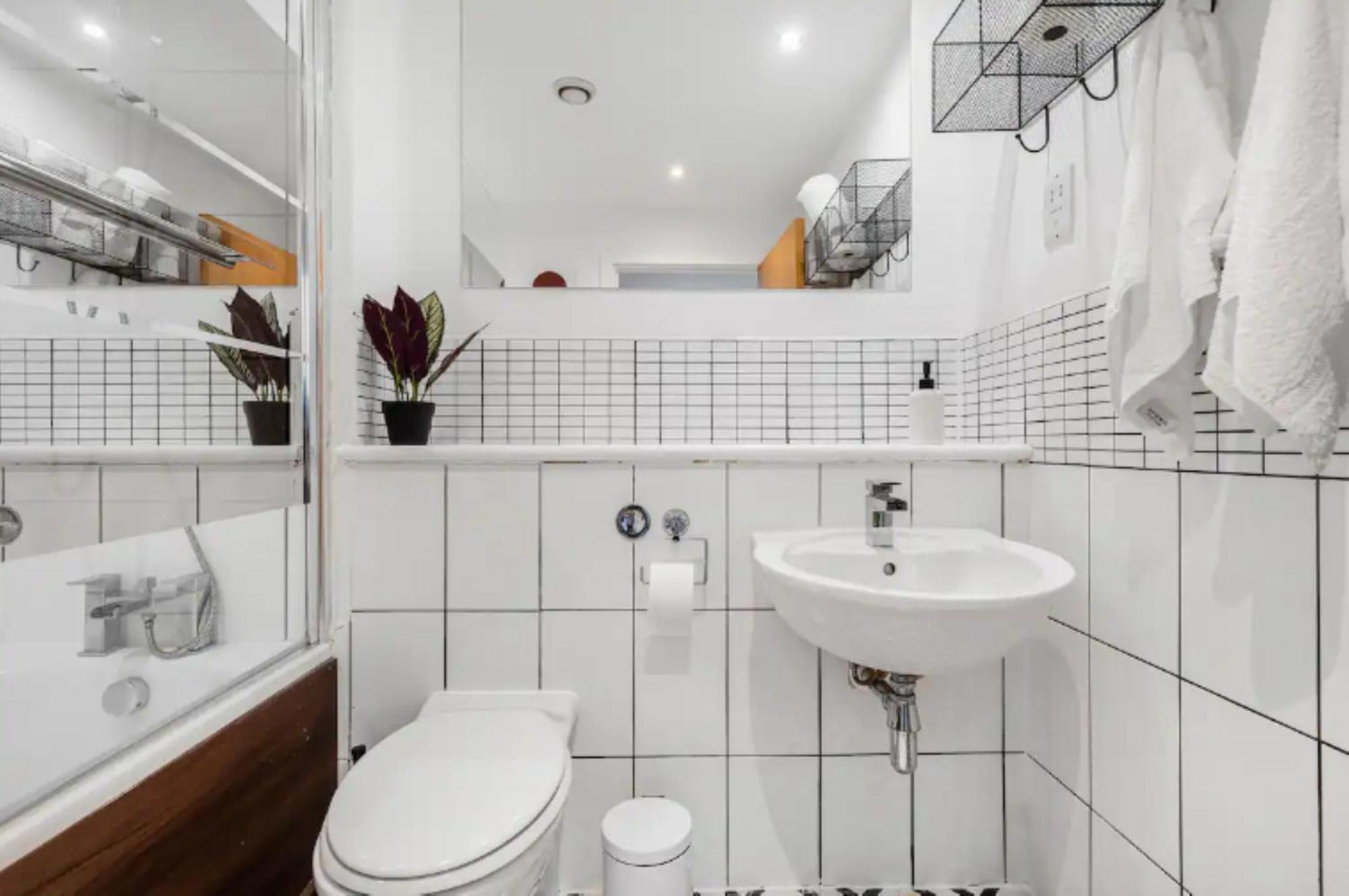 Oriental Suite 2 Bed 2 Bath Netflix And Free Parking, Games- Maihom Birmingham Eksteriør bilde
